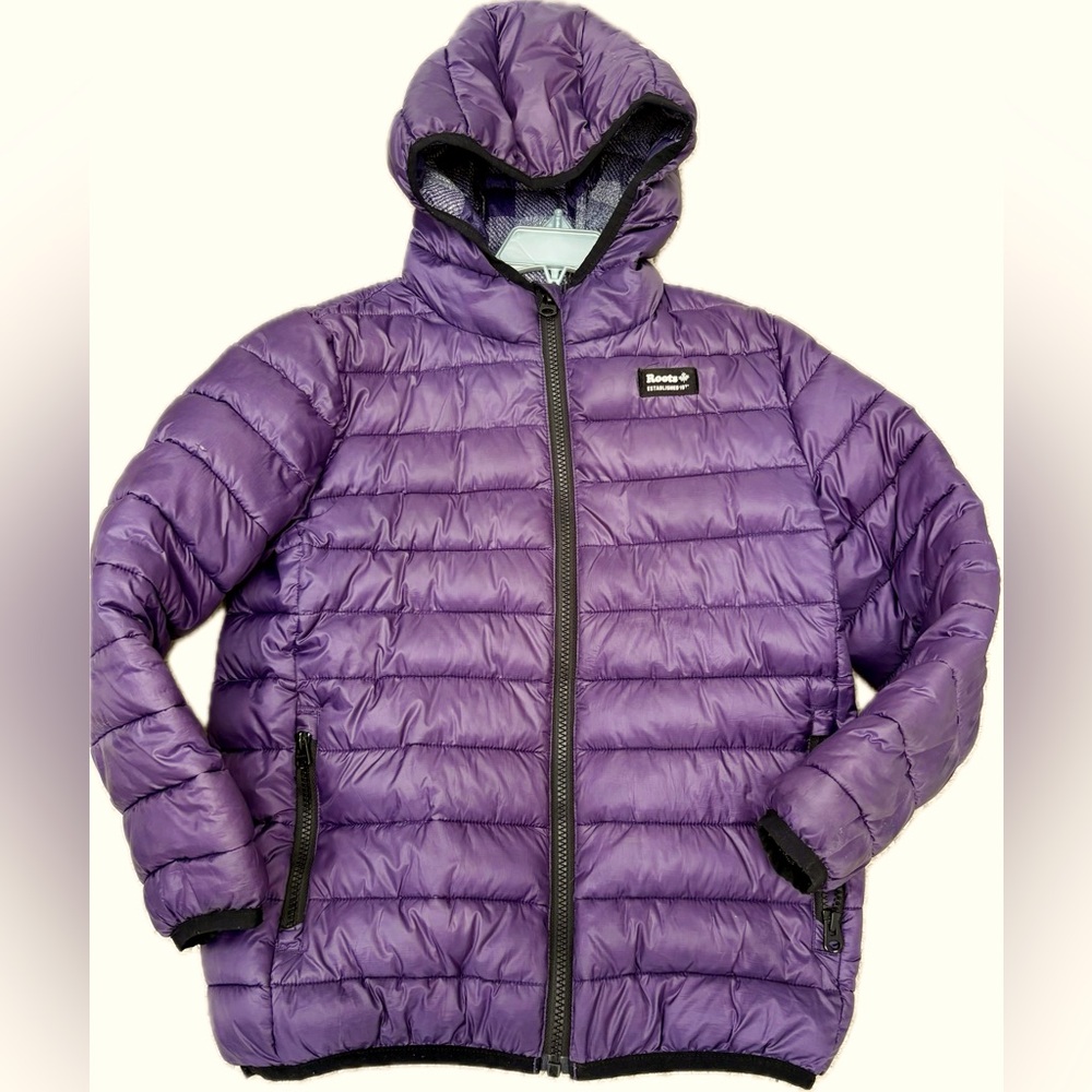ROOTS Kids Violet Quilted Hooded Jacket - 7-8 years. Ideal for changing seasons